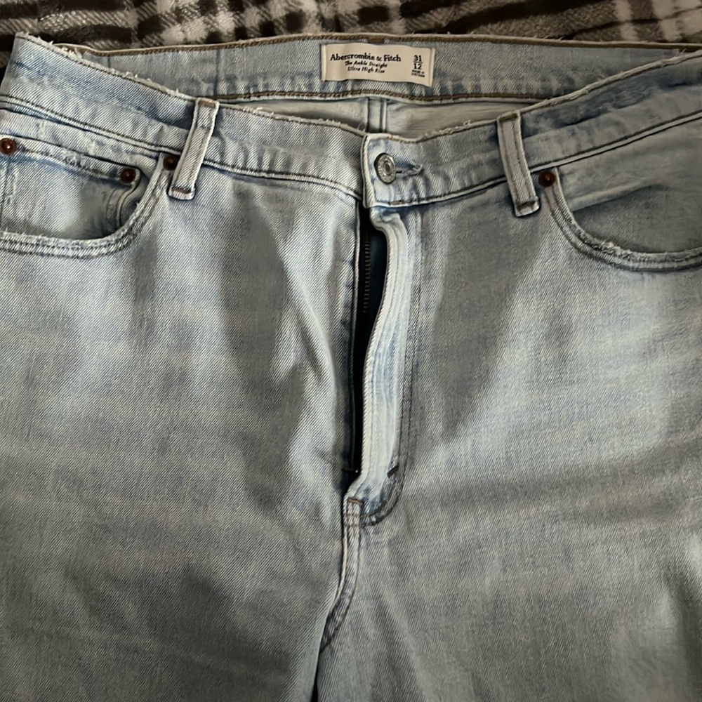 Abercrombie and Fitch the ankle straight ultra high rise jean